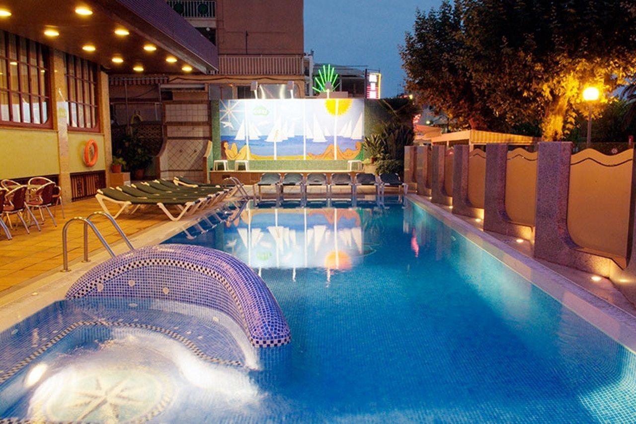 Hotel Checkin Garbí Calella Exteriér fotografie